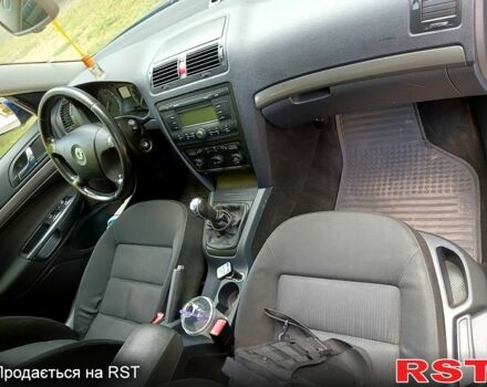 Синий Шкода Октавия, объемом двигателя 1.6 л и пробегом 250 тыс. км за 6000 $, фото 7 на Automoto.ua