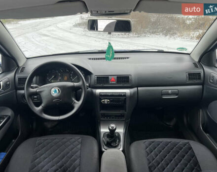 Синий Шкода Октавия, объемом двигателя 1.6 л и пробегом 260 тыс. км за 5000 $, фото 6 на Automoto.ua