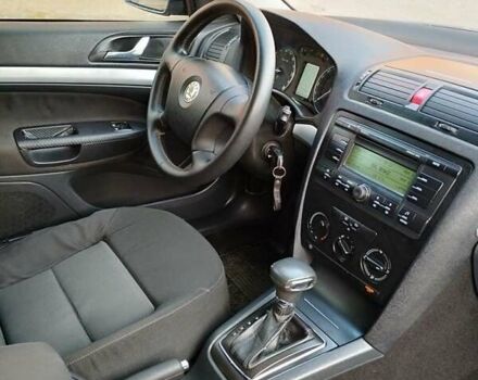 Синий Шкода Октавия, объемом двигателя 1.9 л и пробегом 298 тыс. км за 4650 $, фото 5 на Automoto.ua