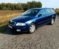 Синий Шкода Октавия, объемом двигателя 2 л и пробегом 383 тыс. км за 3808 $, фото 1 на Automoto.ua