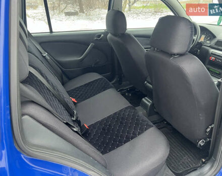 Синий Шкода Октавия, объемом двигателя 1.6 л и пробегом 260 тыс. км за 5000 $, фото 12 на Automoto.ua