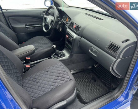 Синий Шкода Октавия, объемом двигателя 1.6 л и пробегом 260 тыс. км за 5000 $, фото 10 на Automoto.ua