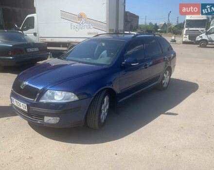 Синий Шкода Октавия, объемом двигателя 2 л и пробегом 223 тыс. км за 6800 $, фото 1 на Automoto.ua