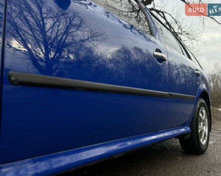 Синий Шкода Октавия, объемом двигателя 1.6 л и пробегом 258 тыс. км за 5350 $, фото 5 на Automoto.ua
