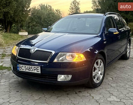 Синий Шкода Октавия, объемом двигателя 2 л и пробегом 232 тыс. км за 6899 $, фото 1 на Automoto.ua