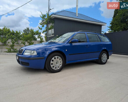 Синий Шкода Октавия, объемом двигателя 1.6 л и пробегом 226 тыс. км за 6400 $, фото 1 на Automoto.ua