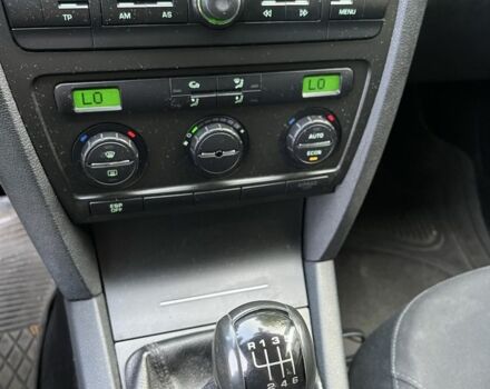 Синій Шкода Октавія, об'ємом двигуна 2 л та пробігом 297 тис. км за 2100 $, фото 20 на Automoto.ua