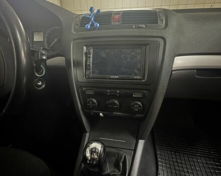 Синій Шкода Октавія, об'ємом двигуна 1.9 л та пробігом 310 тис. км за 5000 $, фото 6 на Automoto.ua