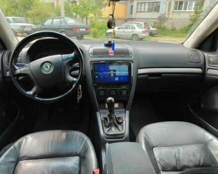 Синій Шкода Октавія, об'ємом двигуна 2 л та пробігом 340 тис. км за 6800 $, фото 6 на Automoto.ua