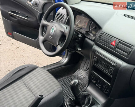 Синий Шкода Октавия, объемом двигателя 1.6 л и пробегом 258 тыс. км за 5350 $, фото 43 на Automoto.ua