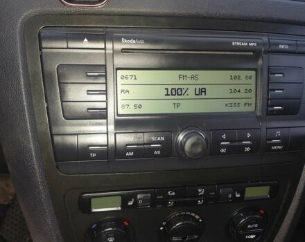 Синий Шкода Октавия, объемом двигателя 2 л и пробегом 319 тыс. км за 3600 $, фото 8 на Automoto.ua