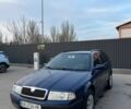 Синий Шкода Октавия, объемом двигателя 1.6 л и пробегом 255 тыс. км за 5600 $, фото 1 на Automoto.ua