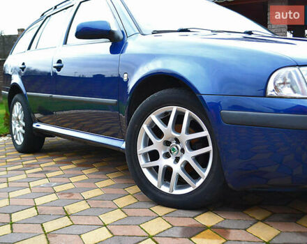 Синий Шкода Октавия, объемом двигателя 1.6 л и пробегом 237 тыс. км за 5250 $, фото 5 на Automoto.ua