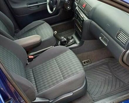 Синий Шкода Октавия, объемом двигателя 1.6 л и пробегом 237 тыс. км за 5250 $, фото 55 на Automoto.ua