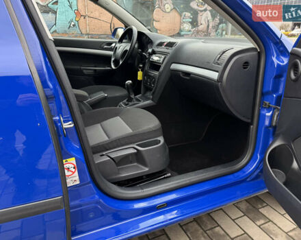 Синий Шкода Октавия, объемом двигателя 0 л и пробегом 235 тыс. км за 6500 $, фото 18 на Automoto.ua