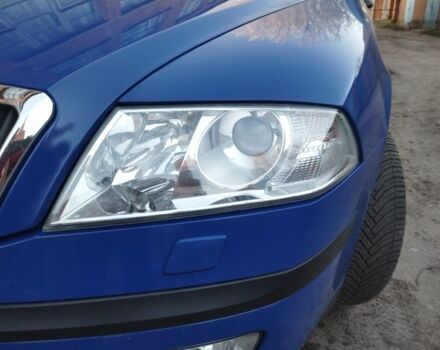 Синий Шкода Октавия, объемом двигателя 1.6 л и пробегом 220 тыс. км за 5800 $, фото 3 на Automoto.ua