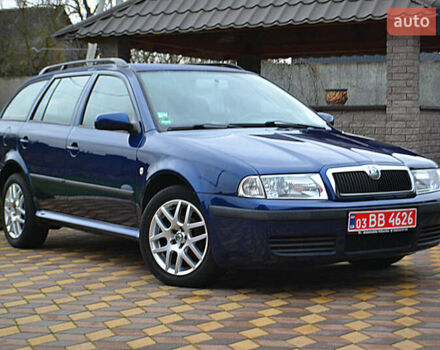 Синий Шкода Октавия, объемом двигателя 1.6 л и пробегом 237 тыс. км за 5250 $, фото 1 на Automoto.ua