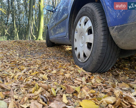 Синій Шкода Октавія, об'ємом двигуна 1.6 л та пробігом 350 тис. км за 4200 $, фото 5 на Automoto.ua