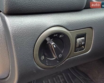 Синий Шкода Октавия, объемом двигателя 1.6 л и пробегом 237 тыс. км за 5250 $, фото 43 на Automoto.ua