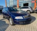 Синий Шкода Октавия, объемом двигателя 1.6 л и пробегом 241 тыс. км за 5100 $, фото 1 на Automoto.ua