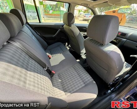 Синий Шкода Октавия, объемом двигателя 1.6 л и пробегом 231 тыс. км за 6600 $, фото 5 на Automoto.ua