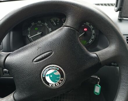 Синий Шкода Октавия, объемом двигателя 1.6 л и пробегом 220 тыс. км за 2500 $, фото 3 на Automoto.ua