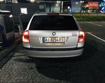 Синий Шкода Октавия, объемом двигателя 2 л и пробегом 310 тыс. км за 6800 $, фото 1 на Automoto.ua