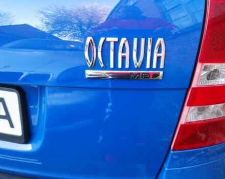 Синий Шкода Октавия, объемом двигателя 1.6 л и пробегом 220 тыс. км за 5800 $, фото 4 на Automoto.ua