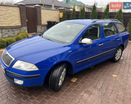 Синий Шкода Октавия, объемом двигателя 1.6 л и пробегом 220 тыс. км за 7200 $, фото 3 на Automoto.ua