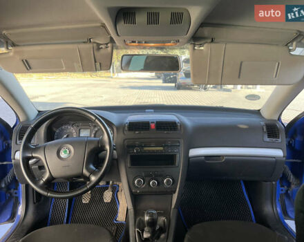 Синій Шкода Октавія, об'ємом двигуна 1.6 л та пробігом 350 тис. км за 4200 $, фото 10 на Automoto.ua