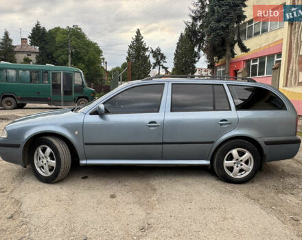 Синий Шкода Октавия, объемом двигателя 1.6 л и пробегом 240 тыс. км за 5916 $, фото 3 на Automoto.ua