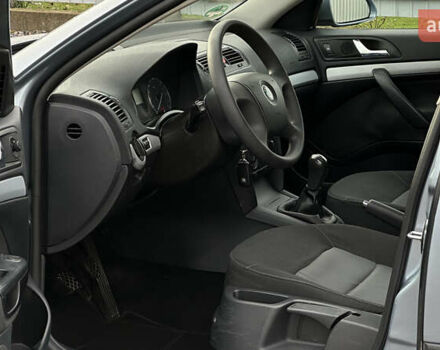 Синій Шкода Октавія, об'ємом двигуна 1.6 л та пробігом 212 тис. км за 6250 $, фото 45 на Automoto.ua