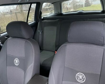 Синий Шкода Октавия, объемом двигателя 1.6 л и пробегом 254 тыс. км за 6000 $, фото 6 на Automoto.ua