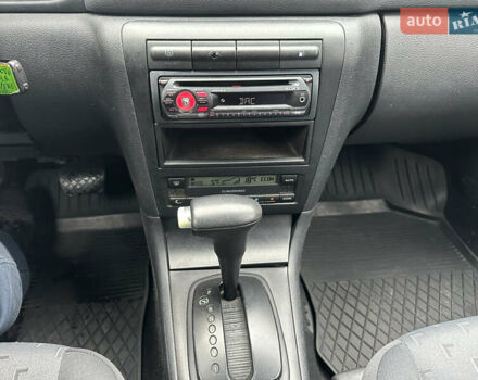 Синий Шкода Октавия, объемом двигателя 1.6 л и пробегом 285 тыс. км за 4600 $, фото 14 на Automoto.ua