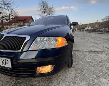 Синий Шкода Октавия, объемом двигателя 1.97 л и пробегом 372 тыс. км за 6400 $, фото 2 на Automoto.ua