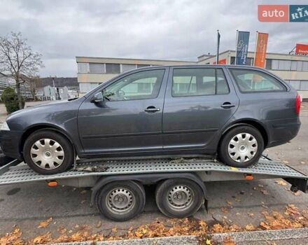 Синий Шкода Октавия, объемом двигателя 2 л и пробегом 319 тыс. км за 3600 $, фото 4 на Automoto.ua