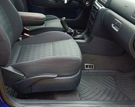 Синий Шкода Октавия, объемом двигателя 1.6 л и пробегом 237 тыс. км за 5250 $, фото 54 на Automoto.ua