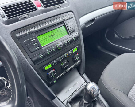 Синий Шкода Октавия, объемом двигателя 1.6 л и пробегом 227 тыс. км за 6200 $, фото 20 на Automoto.ua