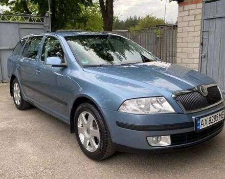 Синий Шкода Октавия, объемом двигателя 1.6 л и пробегом 180 тыс. км за 8800 $, фото 1 на Automoto.ua