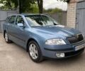 Синий Шкода Октавия, объемом двигателя 1.6 л и пробегом 180 тыс. км за 8800 $, фото 1 на Automoto.ua