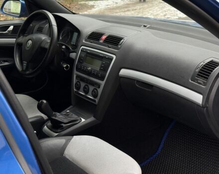 Синий Шкода Октавия, объемом двигателя 2 л и пробегом 314 тыс. км за 6850 $, фото 12 на Automoto.ua