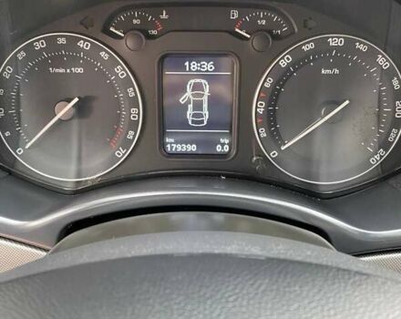 Синий Шкода Октавия, объемом двигателя 1.6 л и пробегом 180 тыс. км за 8800 $, фото 11 на Automoto.ua