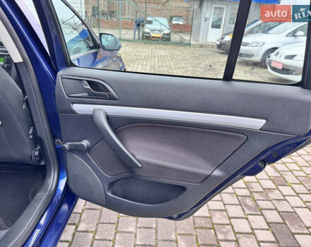 Синий Шкода Октавия, объемом двигателя 1.6 л и пробегом 227 тыс. км за 6200 $, фото 27 на Automoto.ua