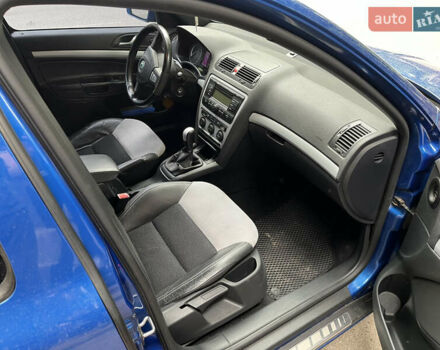Синий Шкода Октавия, объемом двигателя 1.98 л и пробегом 262 тыс. км за 7199 $, фото 9 на Automoto.ua