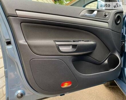 Синий Шкода Октавия, объемом двигателя 1.6 л и пробегом 180 тыс. км за 8800 $, фото 7 на Automoto.ua