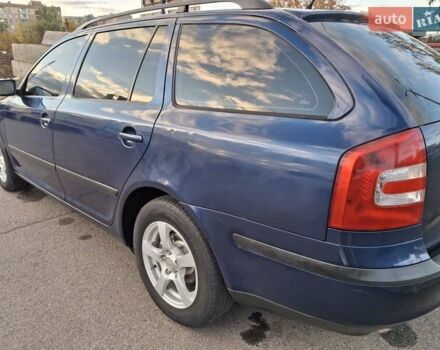 Синий Шкода Октавия, объемом двигателя 1.6 л и пробегом 247 тыс. км за 6000 $, фото 3 на Automoto.ua