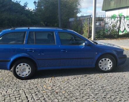 Синий Шкода Октавия, объемом двигателя 1 л и пробегом 230 тыс. км за 5100 $, фото 1 на Automoto.ua