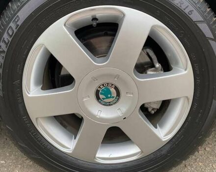 Синий Шкода Октавия, объемом двигателя 1.6 л и пробегом 180 тыс. км за 8800 $, фото 12 на Automoto.ua