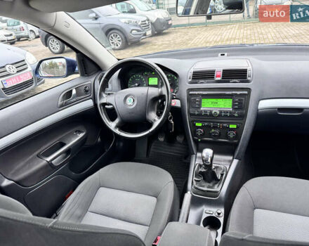 Синий Шкода Октавия, объемом двигателя 1.6 л и пробегом 227 тыс. км за 6200 $, фото 30 на Automoto.ua