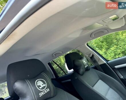 Синій Шкода Октавія, об'ємом двигуна 1.6 л та пробігом 215 тис. км за 4700 $, фото 3 на Automoto.ua